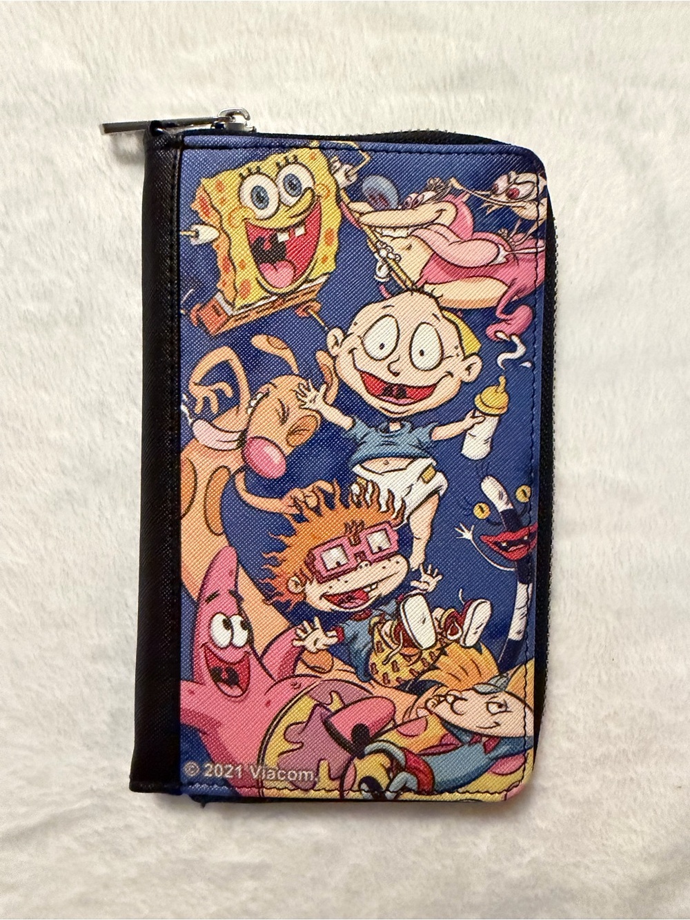 Buckle-Down Women's PU Zip Around Wallet Rectangle-Nick 90's Rewind - Picture 2 of 8